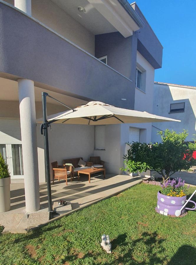 Apartman Tika Pula Exteriör bild